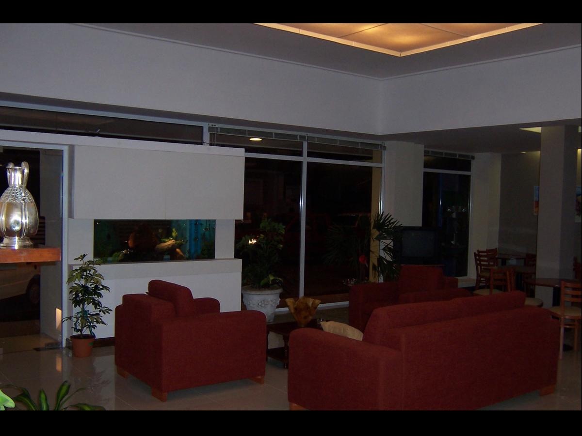 Hotel Trocadero Necochea Exteriör bild